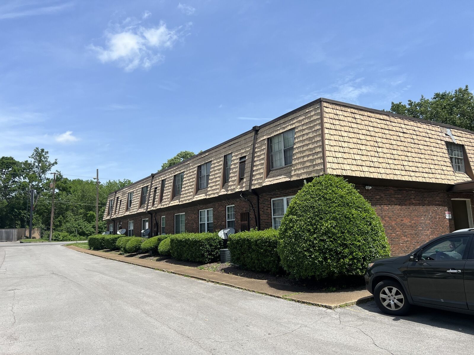 Property Photo: 441 Harding Pl A01 TN 37211