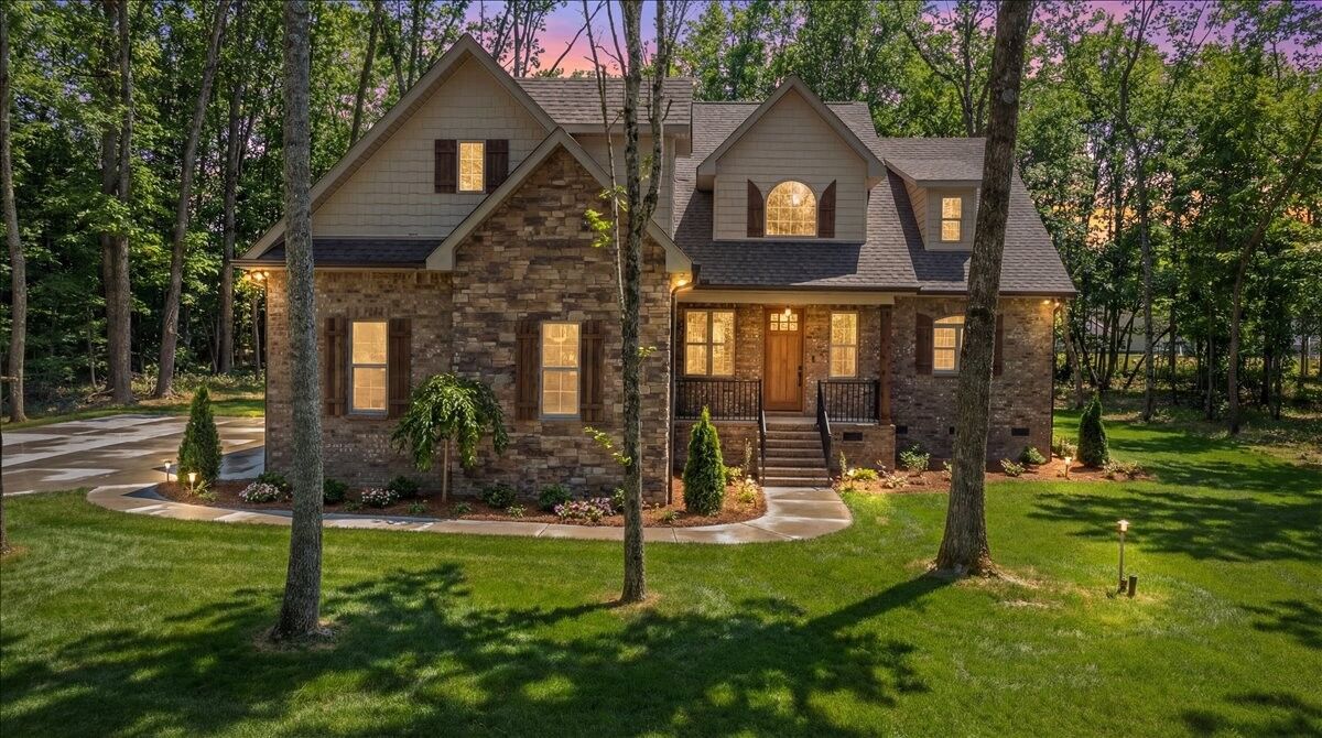 Property Photo:  181 Station Circle  TN 37388 