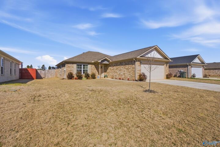 Property Photo:  122 Domingues Avenue  AL 35759 