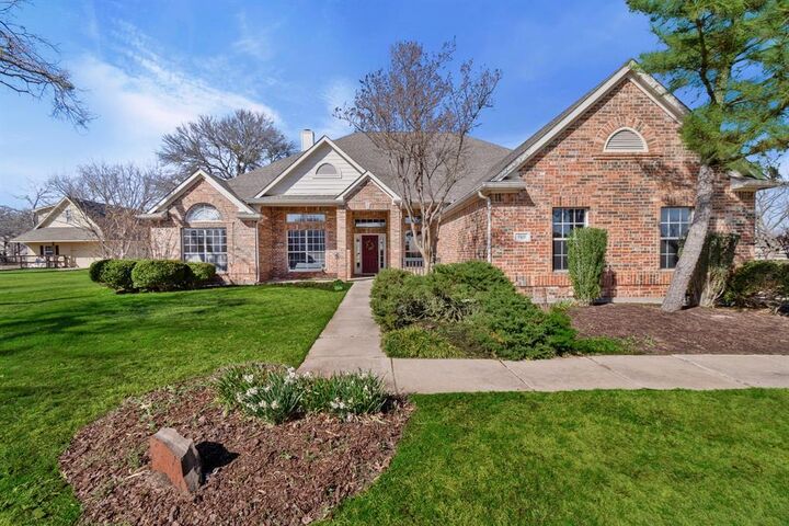 Property Photo:  7517 Rodeo Drive  TX 76208 
