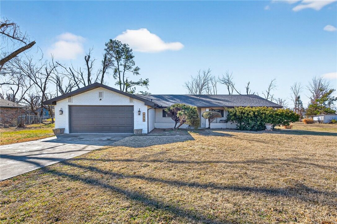 Property Photo:  600 S Scott Circle  AR 72758 