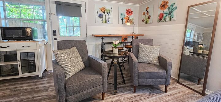 Property Photo: 155 W Van Buren AR 72632