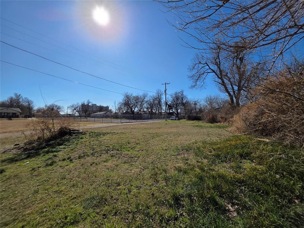 Property Photo: 1513 N Fonshill Avenue OK 73117