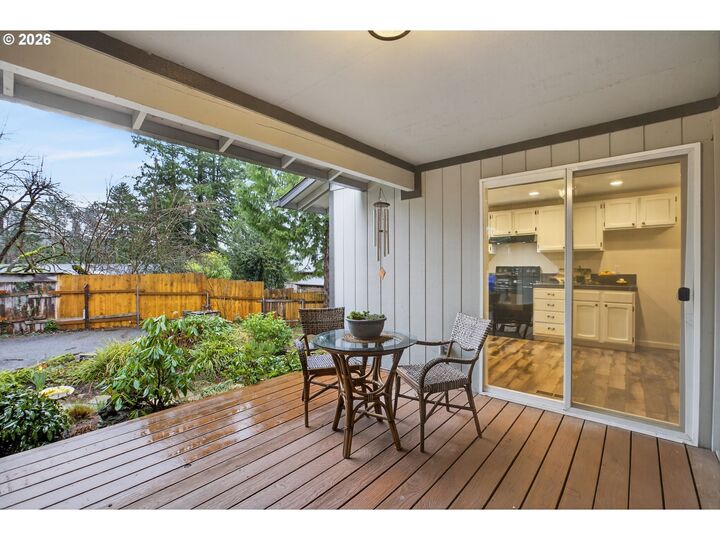 Property Photo:  4721 SW 45th Ave  OR 97221 