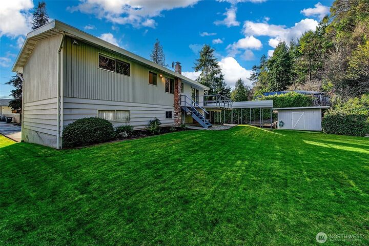 Property Photo: 2624 SW 172nd Street WA 98166