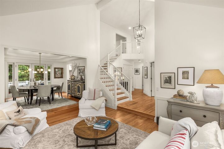 Property Photo: 18604 215th Way NE WA 98077