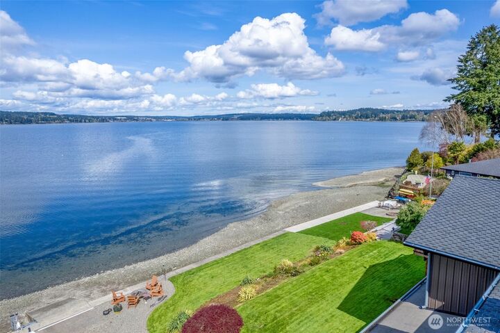 Property Photo:  2941  Erlands Beach Loop NW  WA 98312 