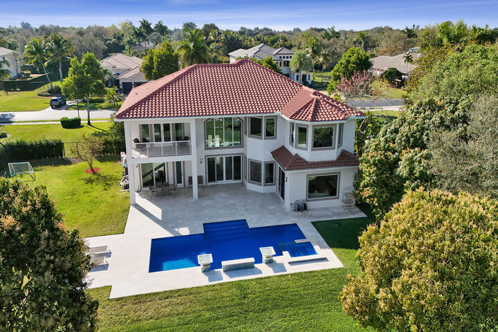 Property Photo: 2846 Juniper Lane FL 33330