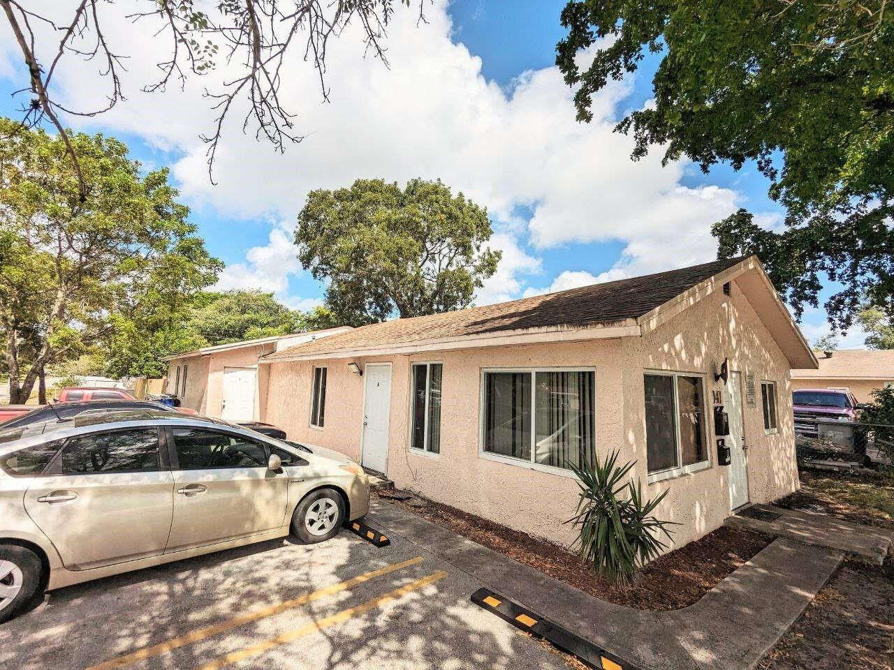 Property Photo: 141 NW 10th Street FL 33060