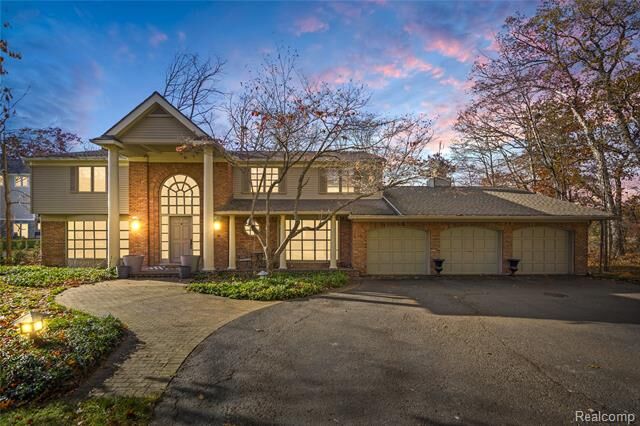 Property Photo: 56853 Mount Vernon Road MI 48316