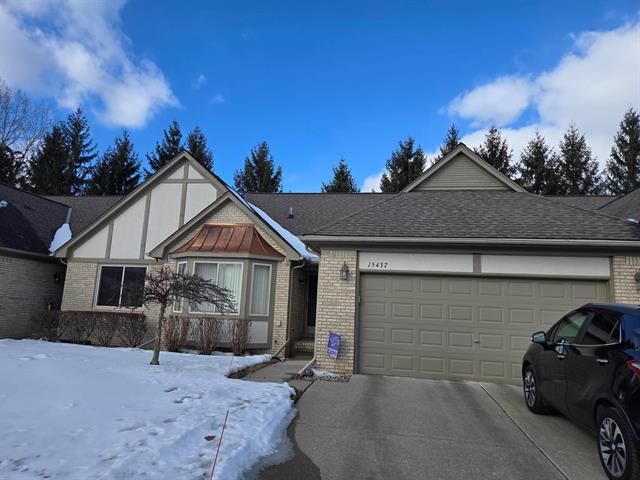 Property Photo: 15437 Pebble Pointe Drive MI 48038