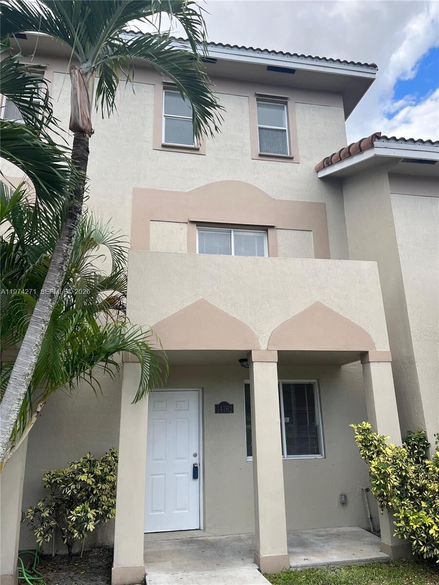 Property Photo: 14162 NW 17th Ave 14162 FL 33054