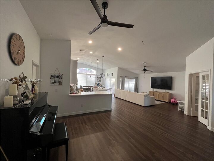 Property Photo:  17901 NW 19th St  FL 33029 