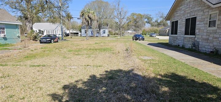 Property Photo: 1826 5th Street LA 70601