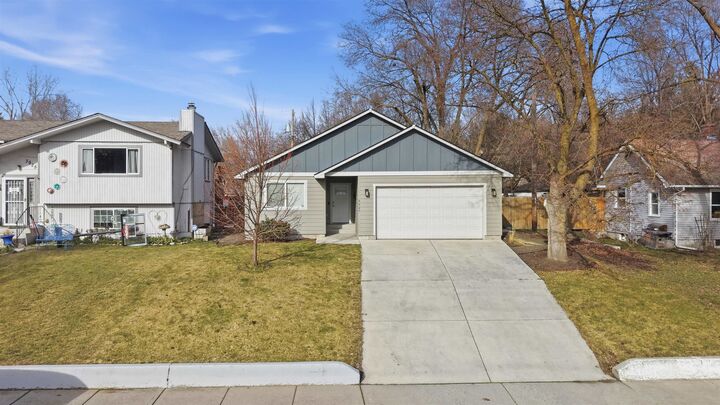 Property Photo:  3927 E Euclid Ave  WA 99217 