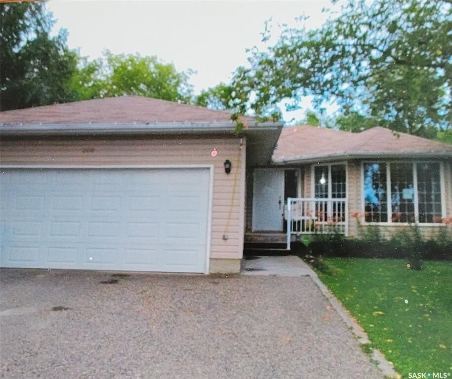 Property Photo:  209 1st Avenue N  SK S0J 0E0 