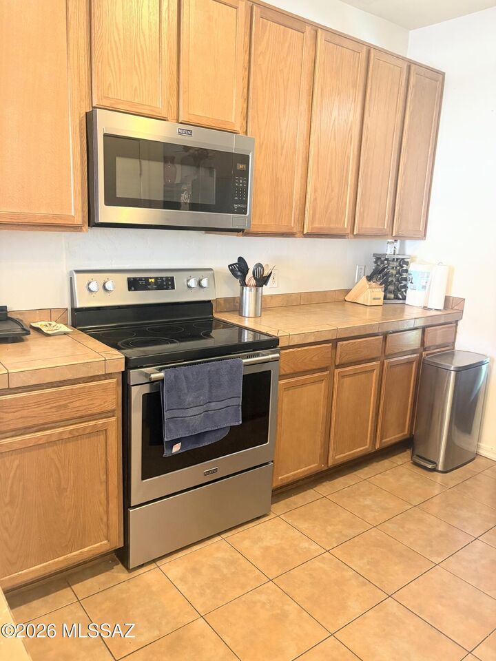 Property Photo:  6977 S Ladys Thumb Lane  AZ 85756 