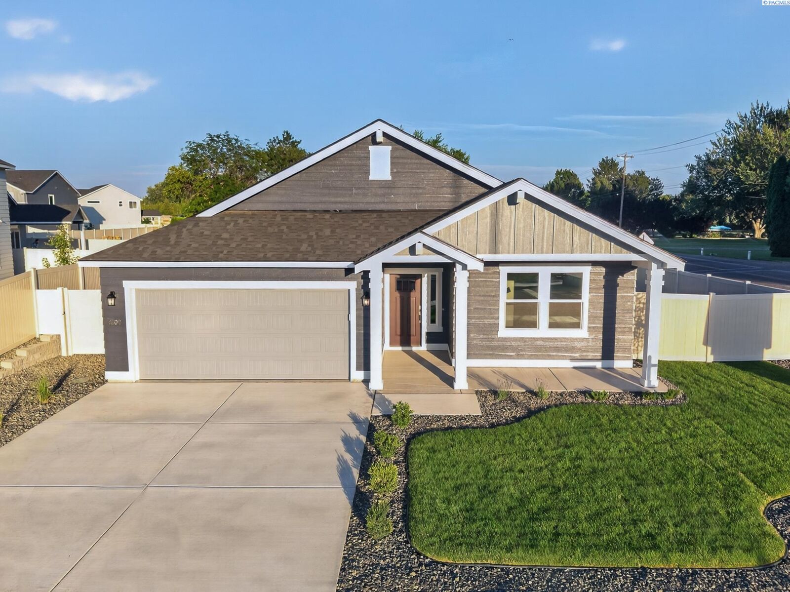 Property Photo:  2702 Alvarado Ct.  WA 99301 