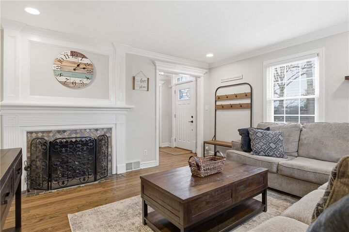 Property Photo: 1924 Shaler Dr PA 15116