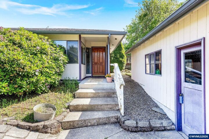 Property Photo:  3070 Troth Ct SE  OR 97302 