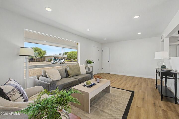 Property Photo:  5325 E Des Moines Street  AZ 85205 