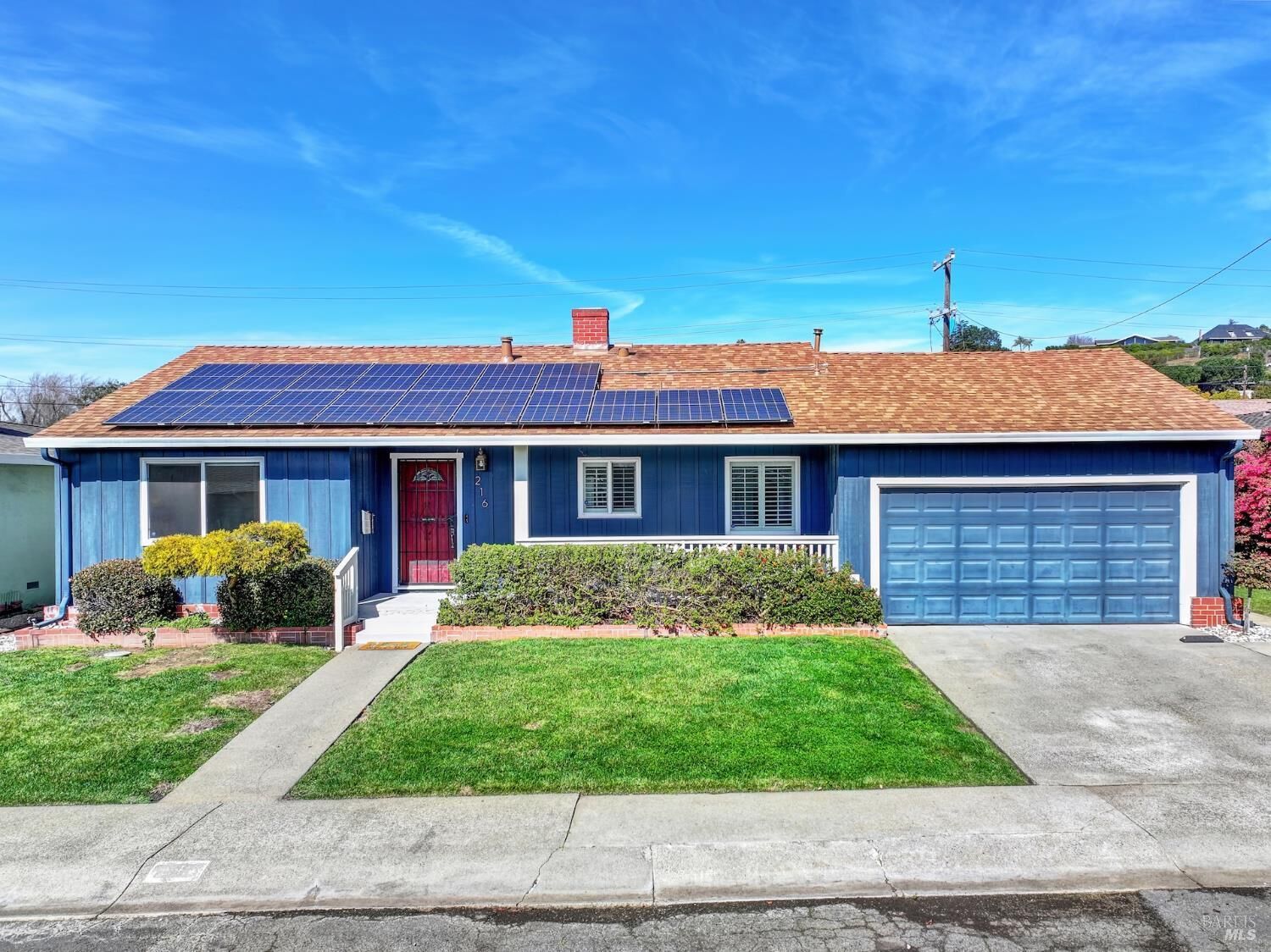 Property Photo:  216 Manhattan Street  CA 94591 