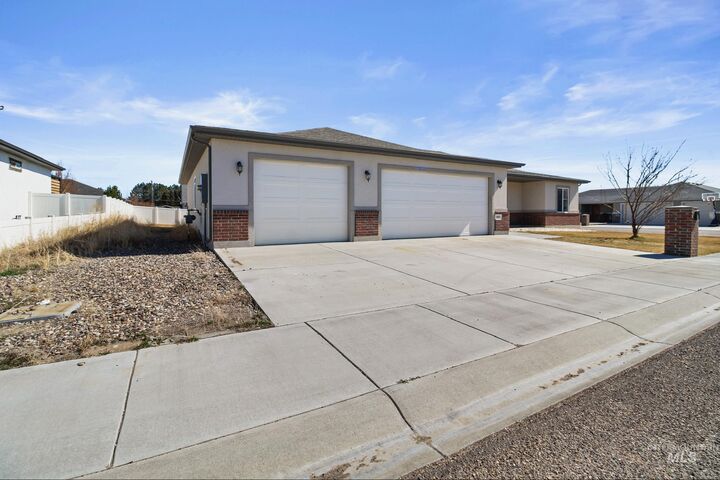 Property Photo:  585 Clearwater Way  ID 83336 