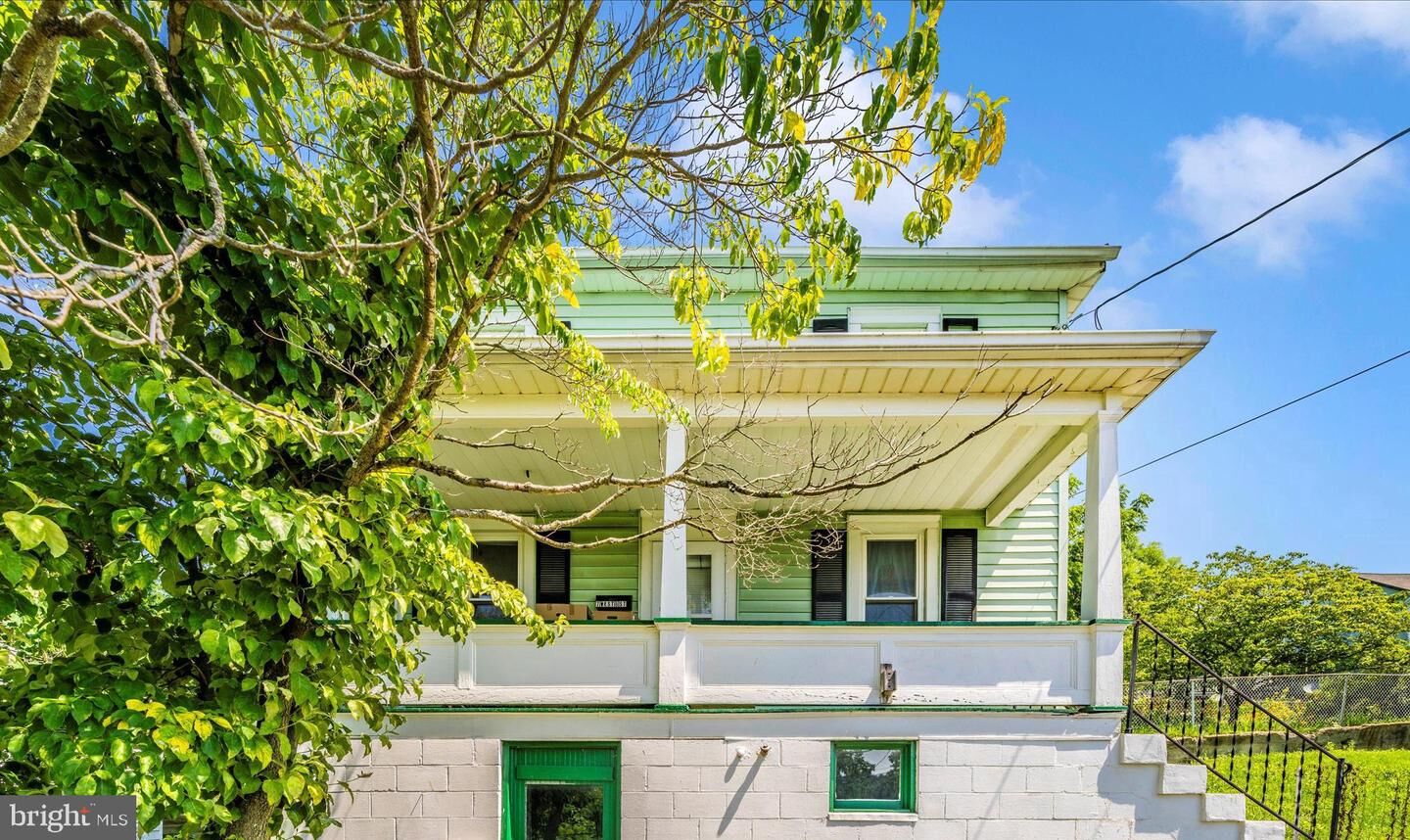 Property Photo:  7 W B Street  MD 21716 