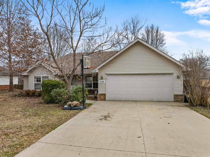 Property Photo: 229 S Johnson Street AR 72635