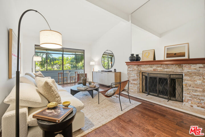 Property Photo: 4600 Via Dolce CA 90292