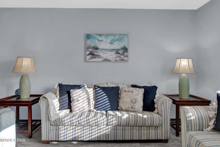 Property Photo: 170 W Leslie Lane FL 32407