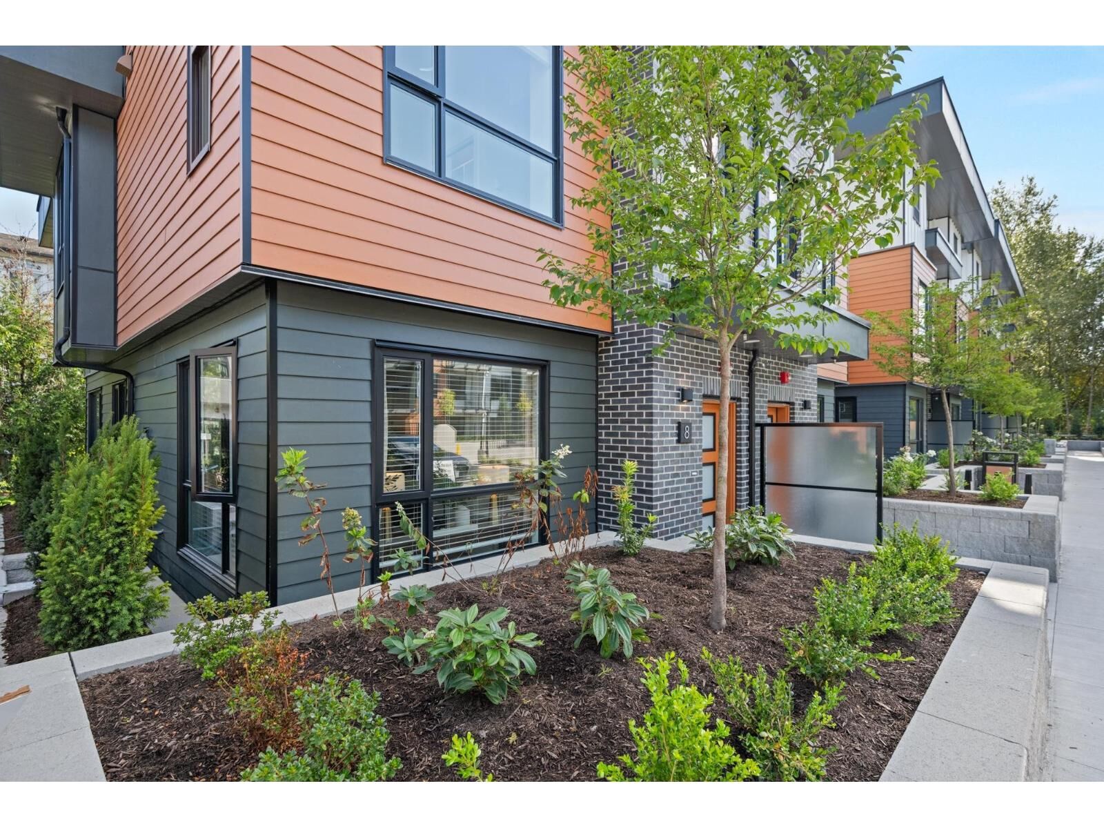 Property Photo:  20926 83 Avenue 8  BC V2Y 3Y9 