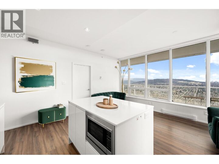 Property Photo:  4650 Brentwood Boulevard 5102  BC V5C 0M3 