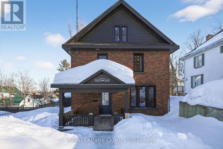 Property Photo:  109 Brant Street East  ON L3V 1Z3 