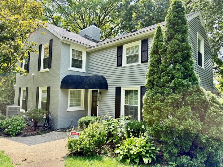 Property Photo: 409 Southmoreland Place IL 62521