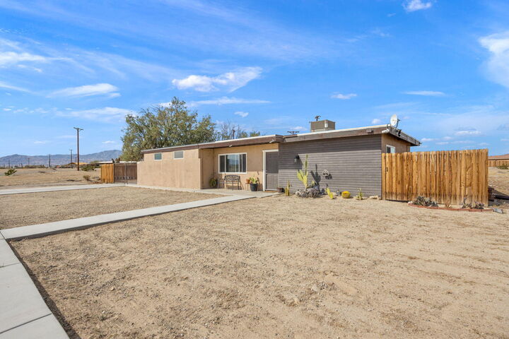 Property Photo:  1050 San Diego Avenue  CA 92274 