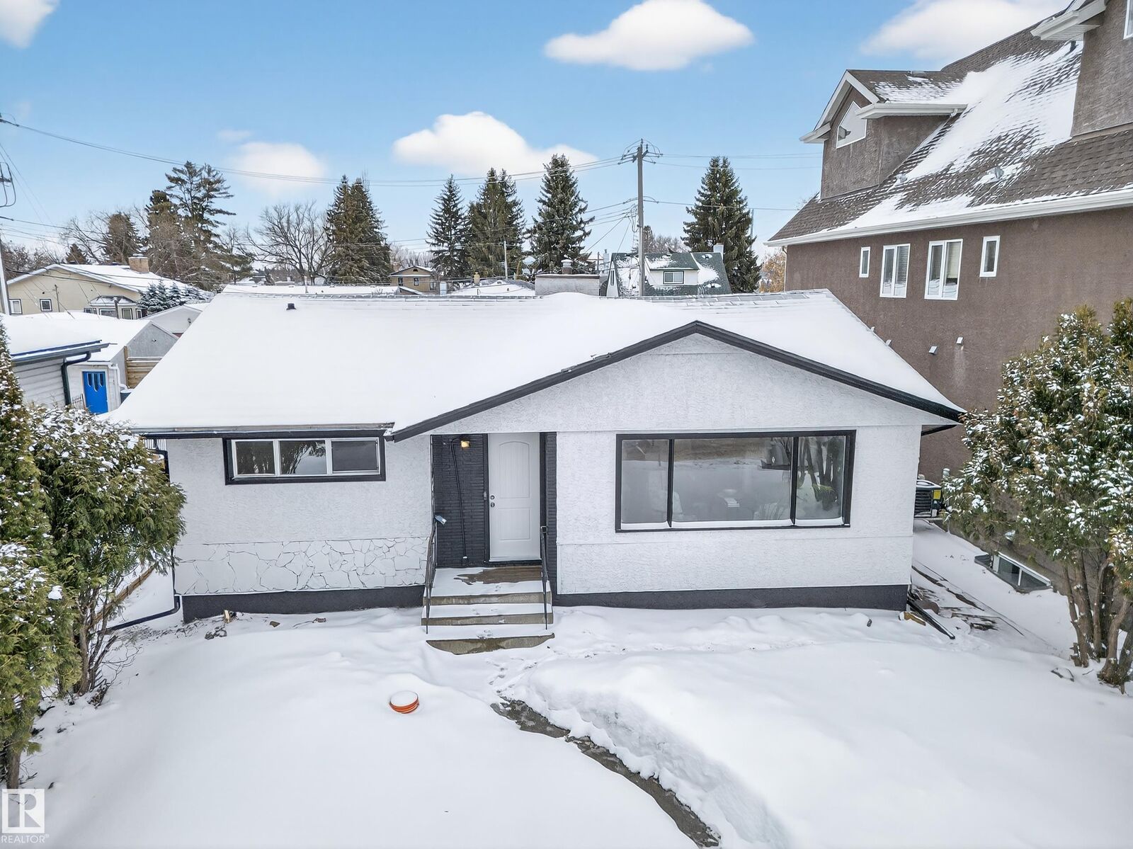 Property Photo:  4841 114 Avenue NW  AB T5W 0T7 