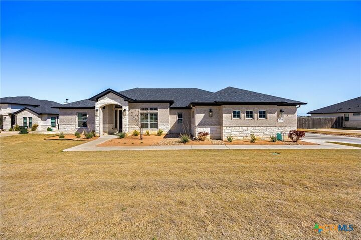 Property Photo:  1110 Northcross Drive  TX 76571 