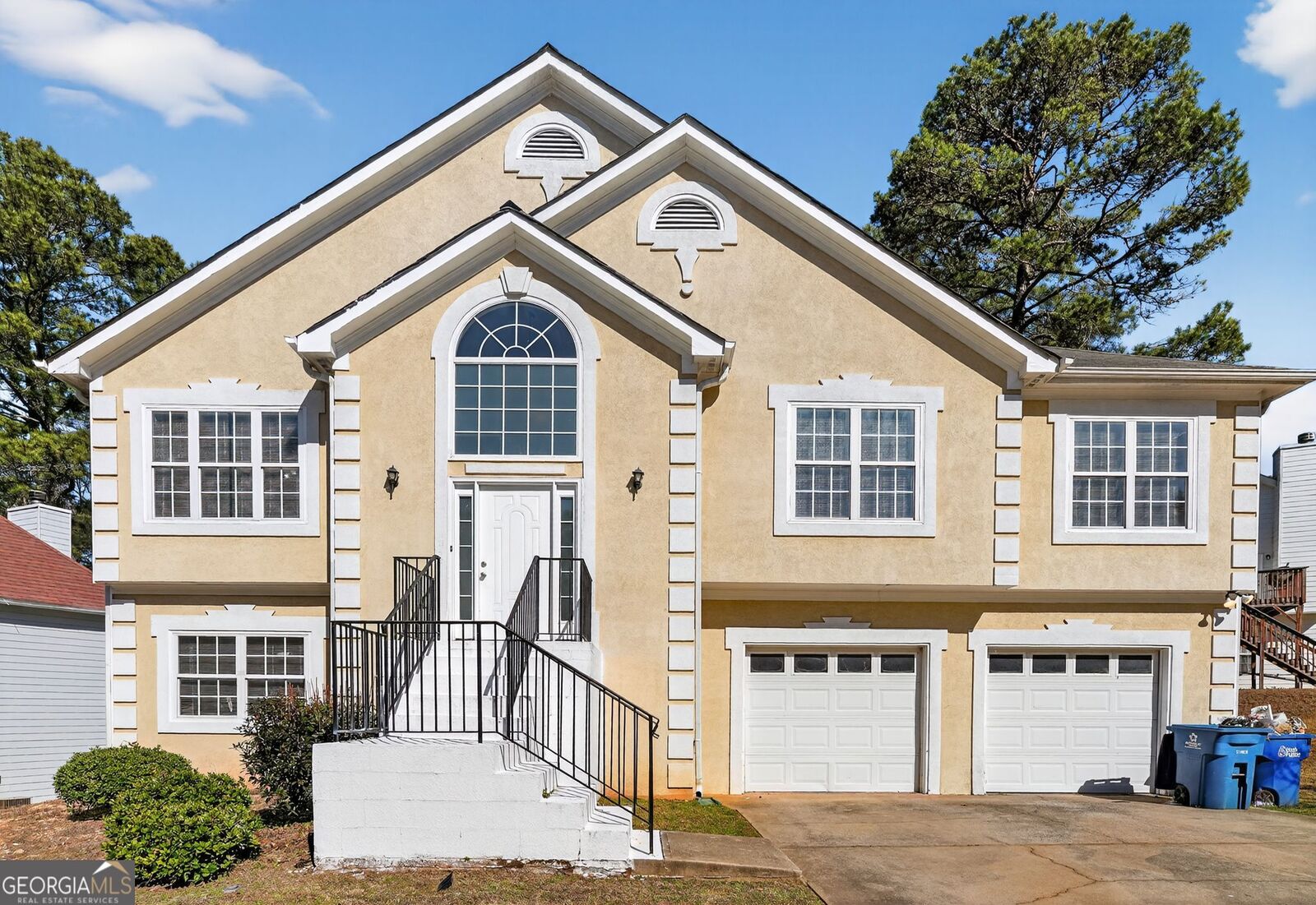 Property Photo:  2350 Lake Royale Drive  GA 30296 