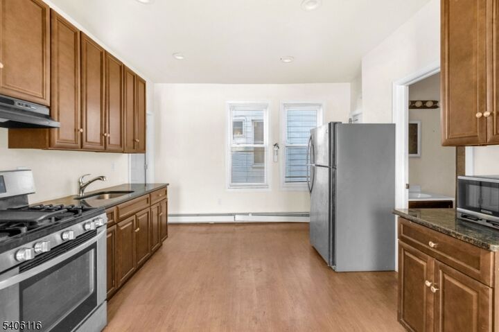 Property Photo:  3 May St 3R  NJ 07111 