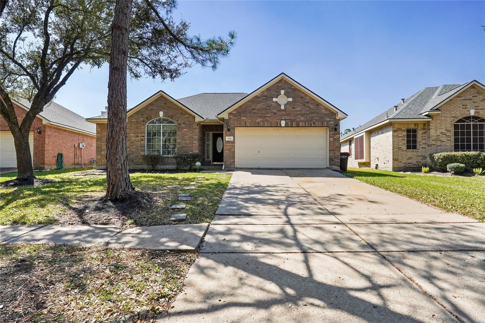 Property Photo:  5710 Shady Hollow Court  TX 77583 