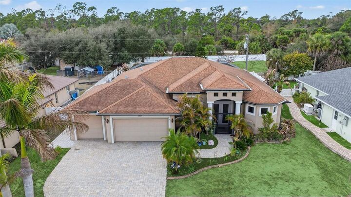 Property Photo:  1017 Cabot Street  FL 33953 