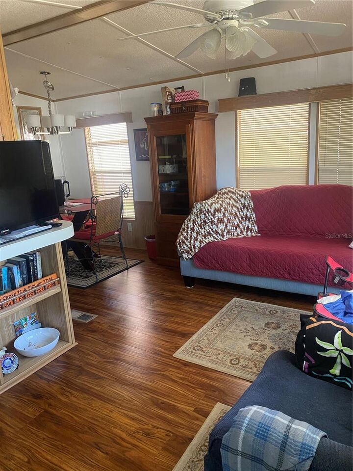 Property Photo:  4812 Elwana Way  FL 33541 