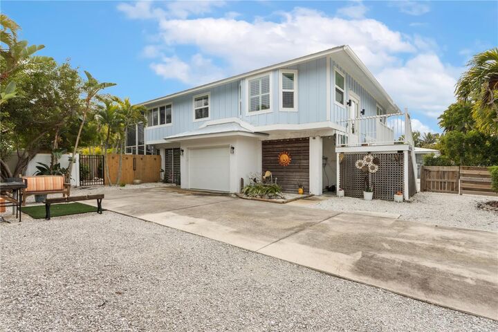 Property Photo:  417 Poinsettia Road  FL 34216 