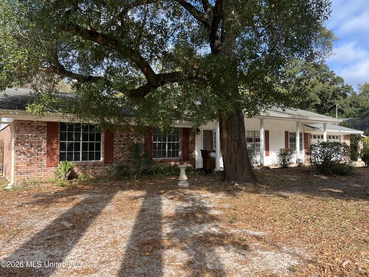 Property Photo:  2530 Old Bay Road  MS 39531 