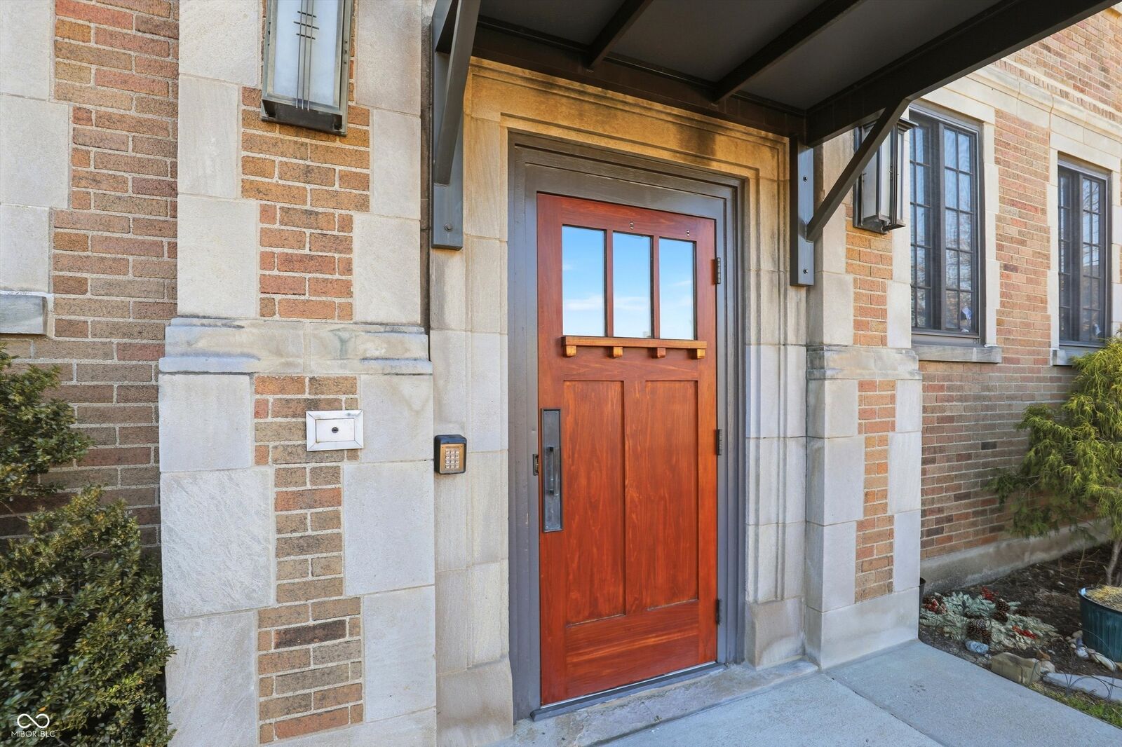 Property Photo:  825 N Delaware Street 3B  IN 46204 