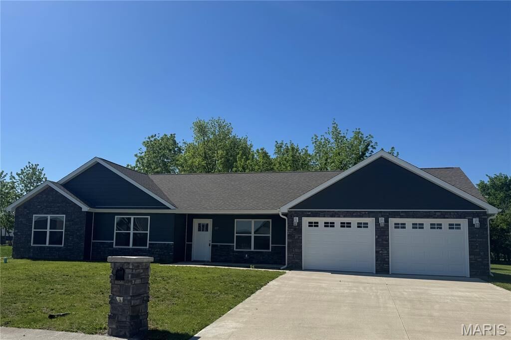 Property Photo:  317 Braeburn  MO 63401 