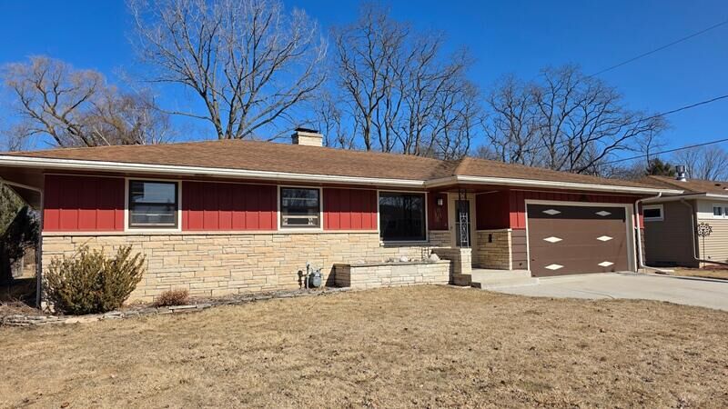 Property Photo: 106 Cherry St WI 53085