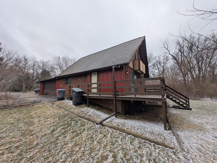 Property Photo:  404 Atlantic Drive NE  IL 61065 