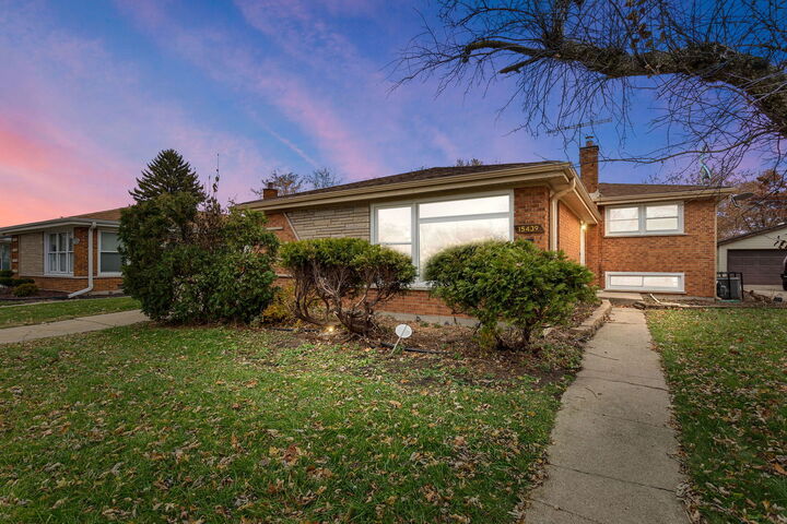 Property Photo:  15439 University Avenue  IL 60419 